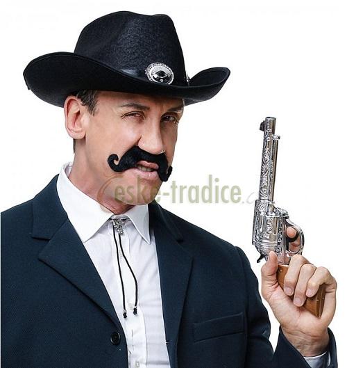 Knír černý, zahnutý