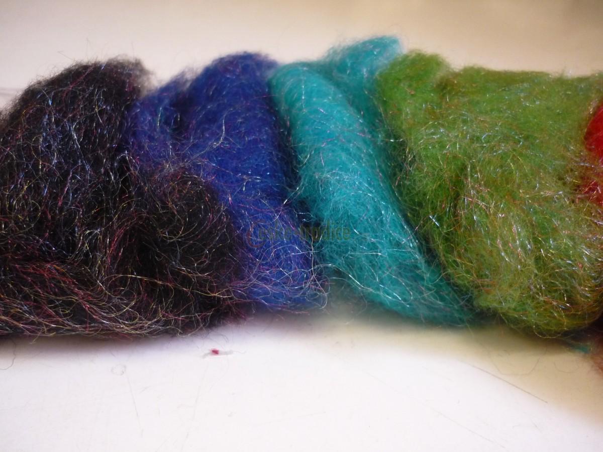 Ovčí rouno merino mykané barvené - S LESKEM, mix 8 barev, 20g