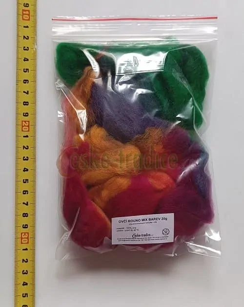 Ovčí rouno MIX BAREV česané 20g, II. JAKOST, DOPRODEJ!