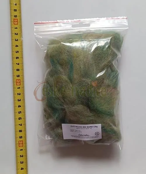 Ovčí rouno MIX BAREV česané 20g, II. JAKOST, DOPRODEJ!
